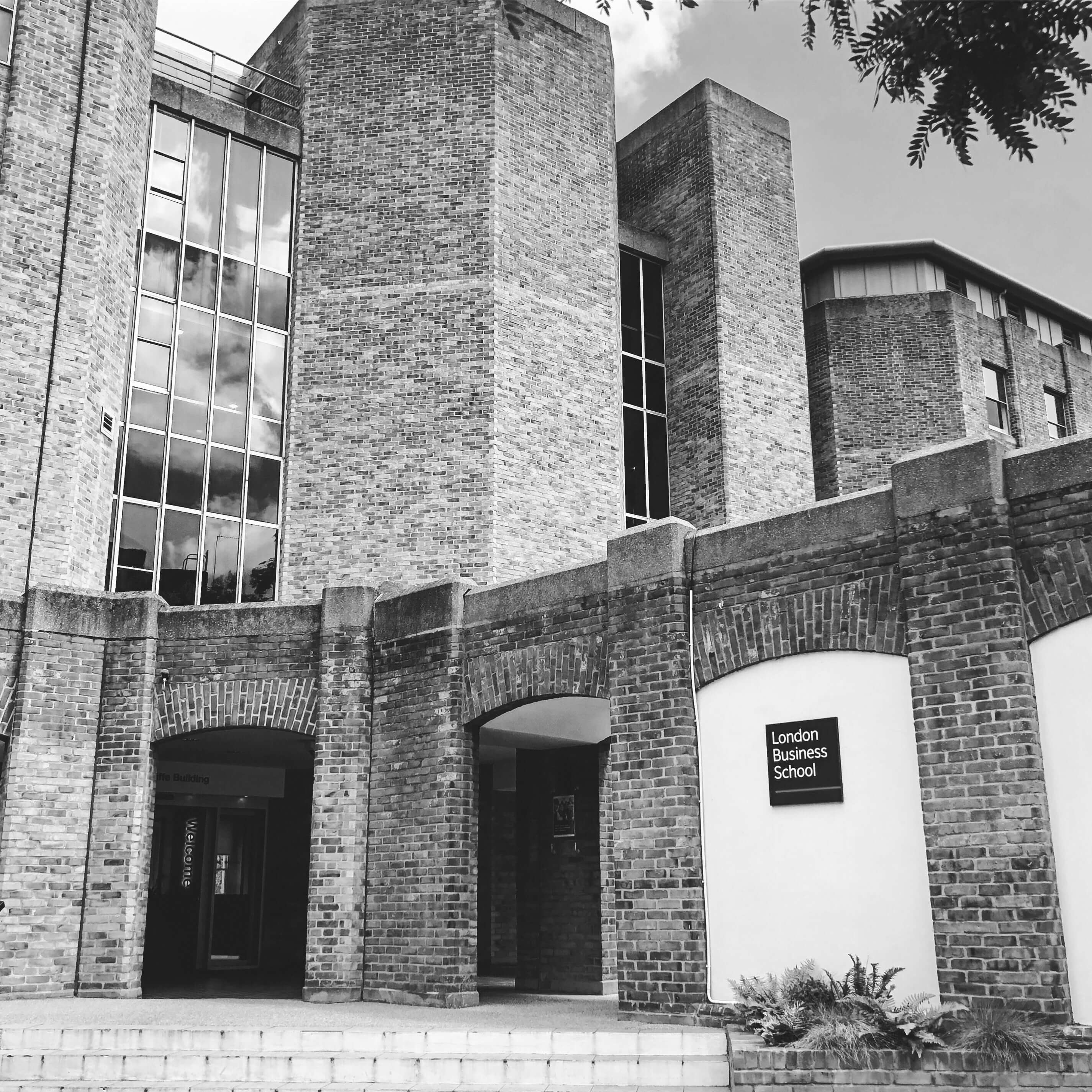 7761BBD4 A726-417C-91F0-80212E60A6B4